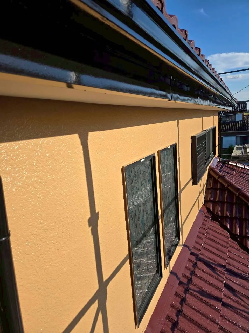 軒天・2階外壁塗装完了